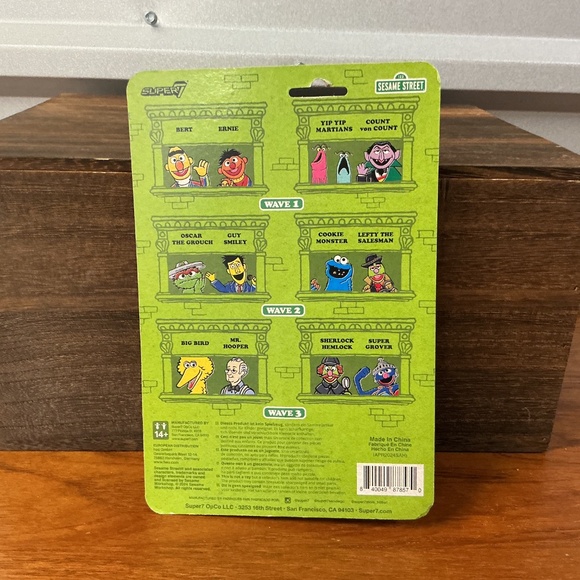 Reaction Figures Sesame Street Super Grover Super 7 Action Figure - Picture 3 of 5